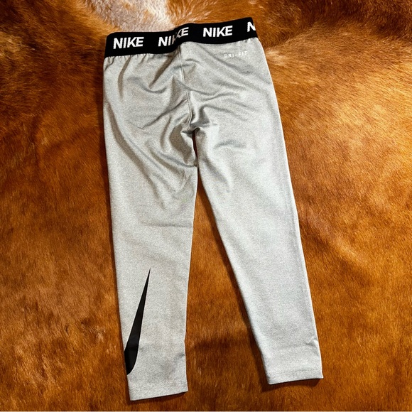 Nike kids leggings, Size 5/S - Picture 5 of 6